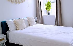 Luxury Flat Near Central London - Tower Bridge- Covent Garden